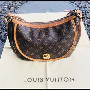 Louis Vuitton purse